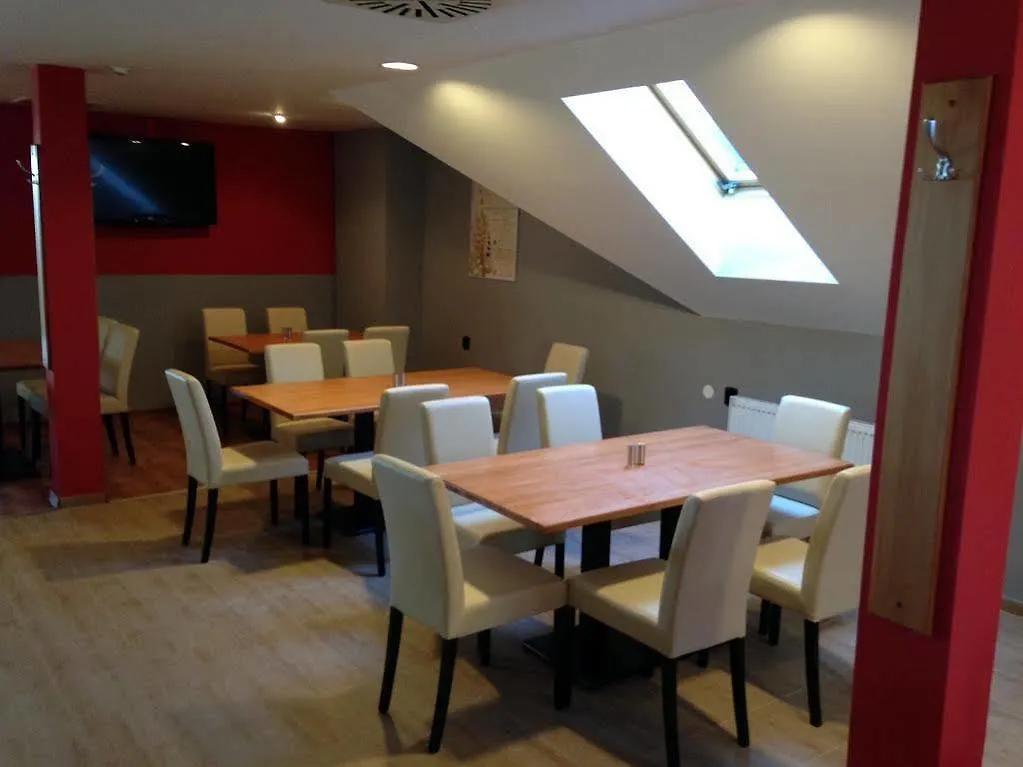 Nova Hospoda - Hotel & Restaurant Prague