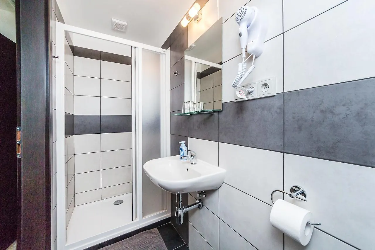Nova Hospoda - Hotel & Restaurant Prague
