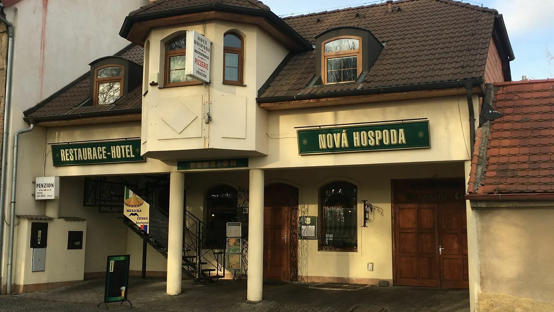 Nova Hospoda - Hotel & Restaurant Prague