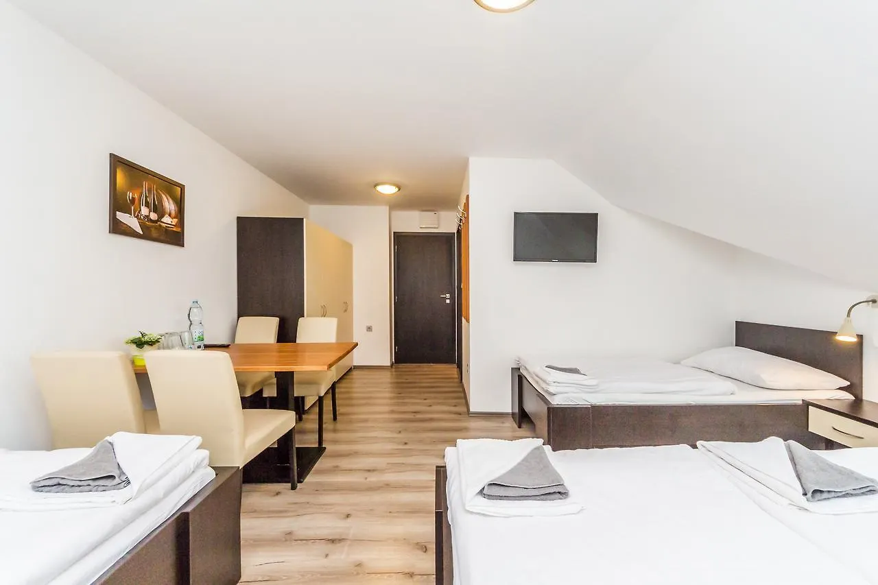 Nova Hospoda - Hotel & Restaurant Prag